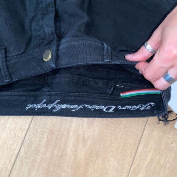 JFOUR NWT Black Straight Legged Jeans, Size 31", MSRP $130 - Picture 4 of 16